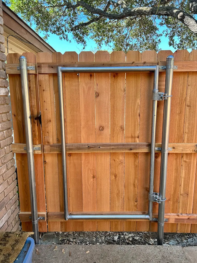 Privacy walk gate round tube frame — galvanized steel construction, single or double swing | GateBound